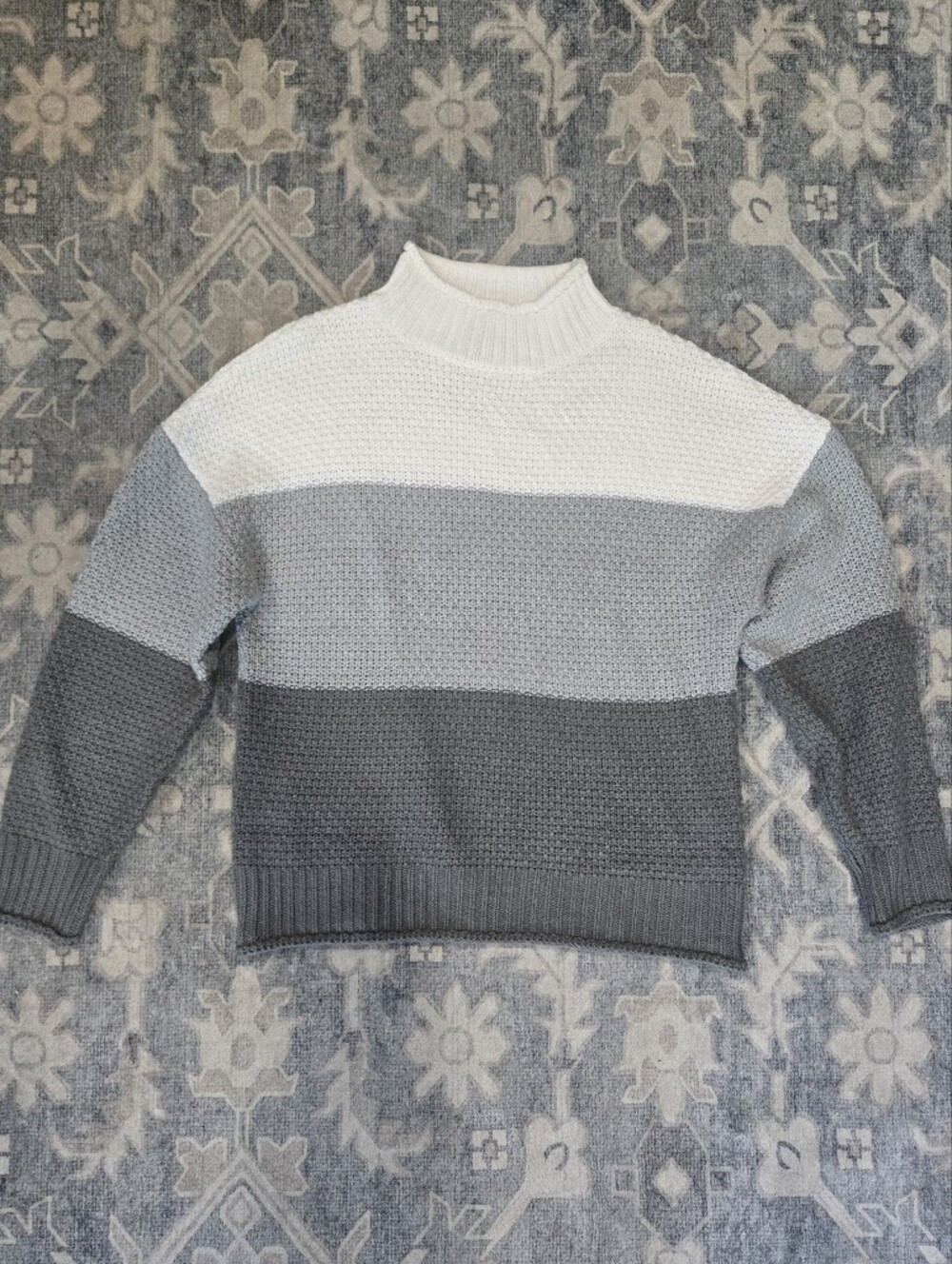 Womens Colorblock Crewneck Sweater - White & Gray